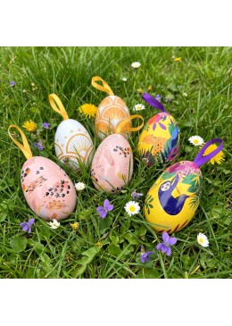 Oeuf métallique garni